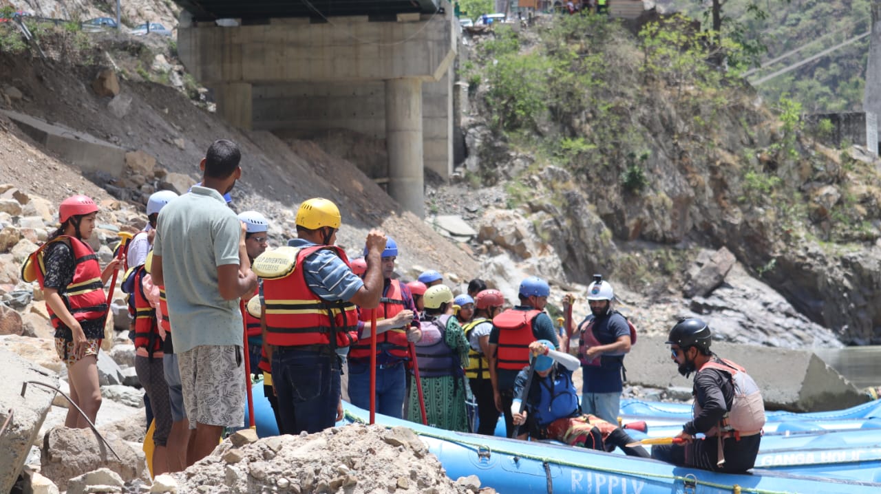 26 km river rafting image rafting image